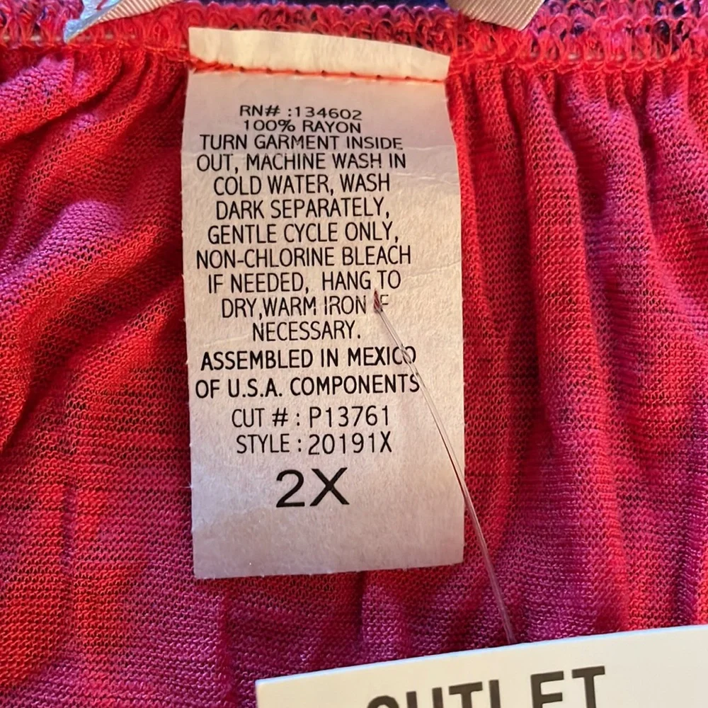 DONATED❌HP* Lavish Plus, Red Knit Top, NWT, Sz 2X - Picture 7 of 8